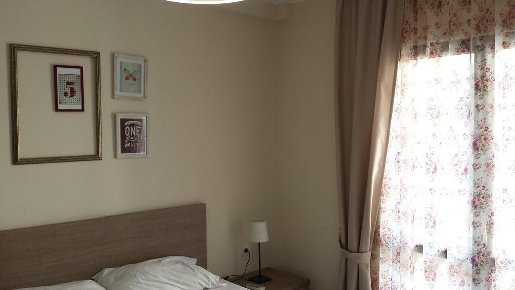 Apartments Fortunella Budva Phòng bức ảnh